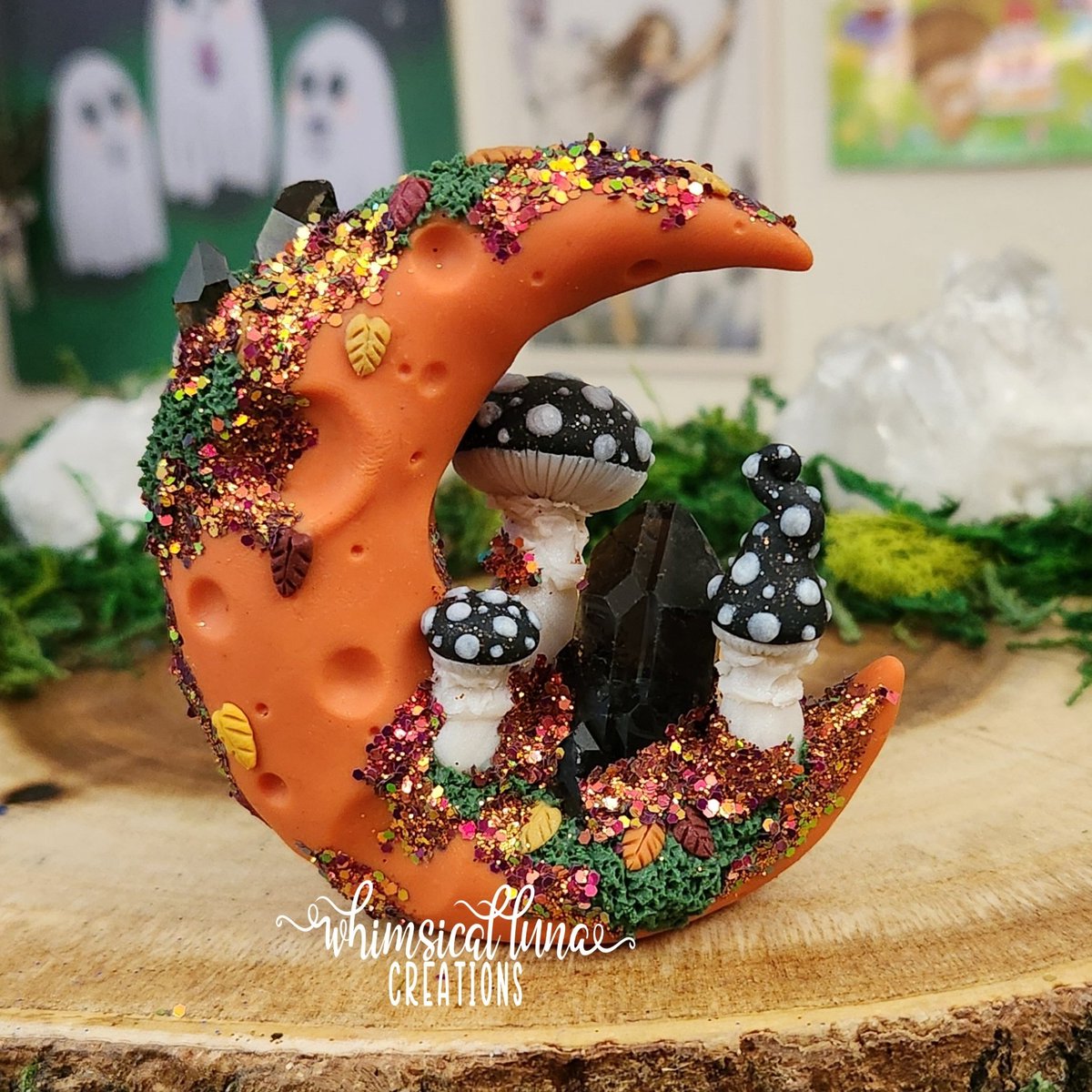 this whimsical little autumnal moon is still waiting for a home to bless with its magical presence~ 🌙🧡🍄🍂✨️