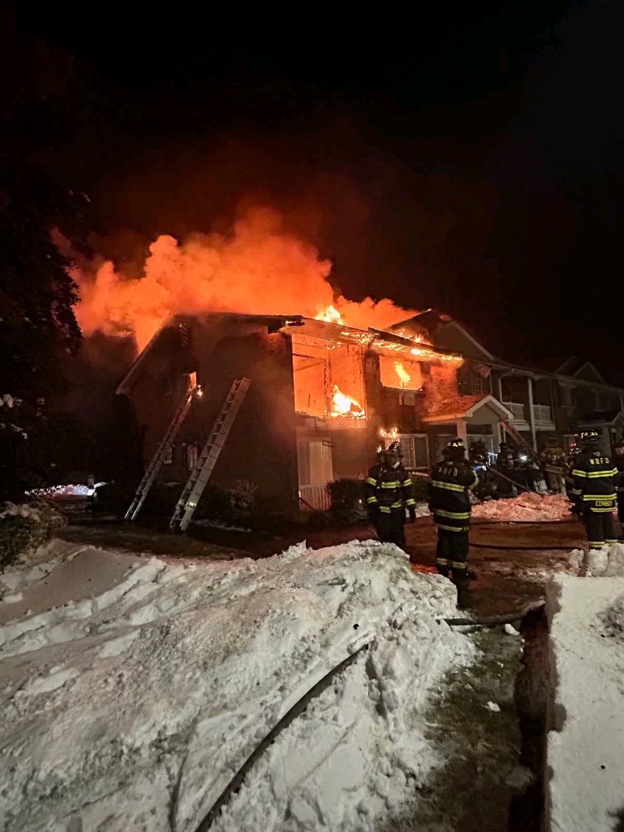 TheSecretList's tweet image. MULTI ALARM FIRE West Babylon, Long Island, NY  @nysfirechiefs @SuffolkCoFRES #firefighter #firefighters #longisland