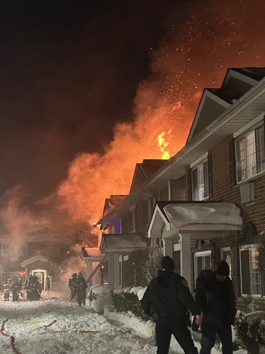TheSecretList's tweet image. MULTI ALARM FIRE West Babylon, Long Island, NY  @nysfirechiefs @SuffolkCoFRES #firefighter #firefighters #longisland
