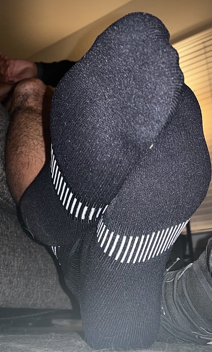 Bored af. DM’s are open.