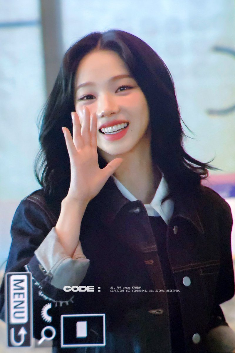 code000411's tweet photo. 260225 ICN

지민아 사랑해!!
어 나두~♡

#카리나 #Karina #에스파 #aespa #KarinaxPrada https://t.co/vqhTCdjpdm