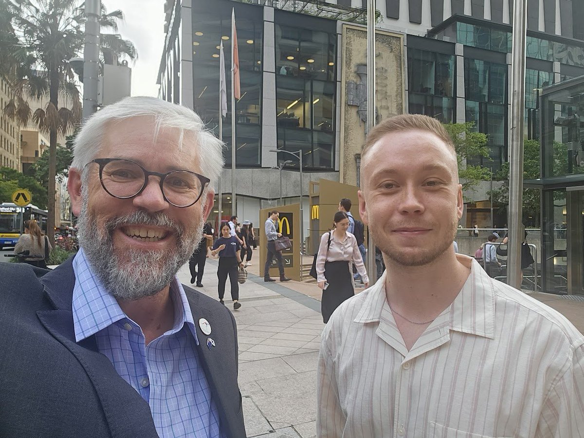 Gordon Flake tweet media