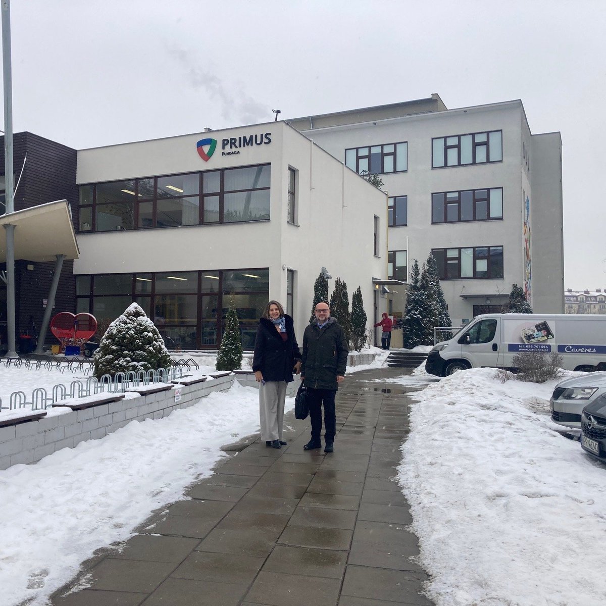 Dr. Patricia Hoge and Sylvia Pryor were delighted to join with members of Hudson's Europe team to visit several schools throughout Poland. Together, they held meetings with school leaders, listened to students, and discussed new ways to serve schools and learners in the region.