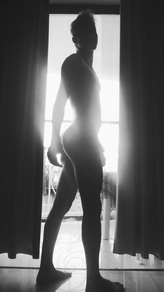 J_Andy_S's tweet photo. Apague a luz 

#photographer #nsfwtwtًً #bottomwwweek #Tods https://t.co/J931TleUY3