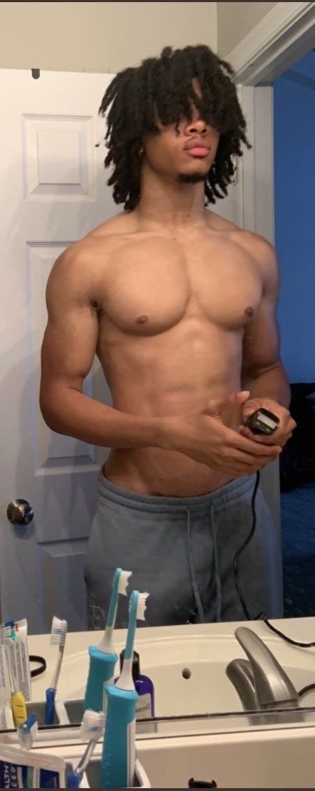 ★★★★☆ tweet media