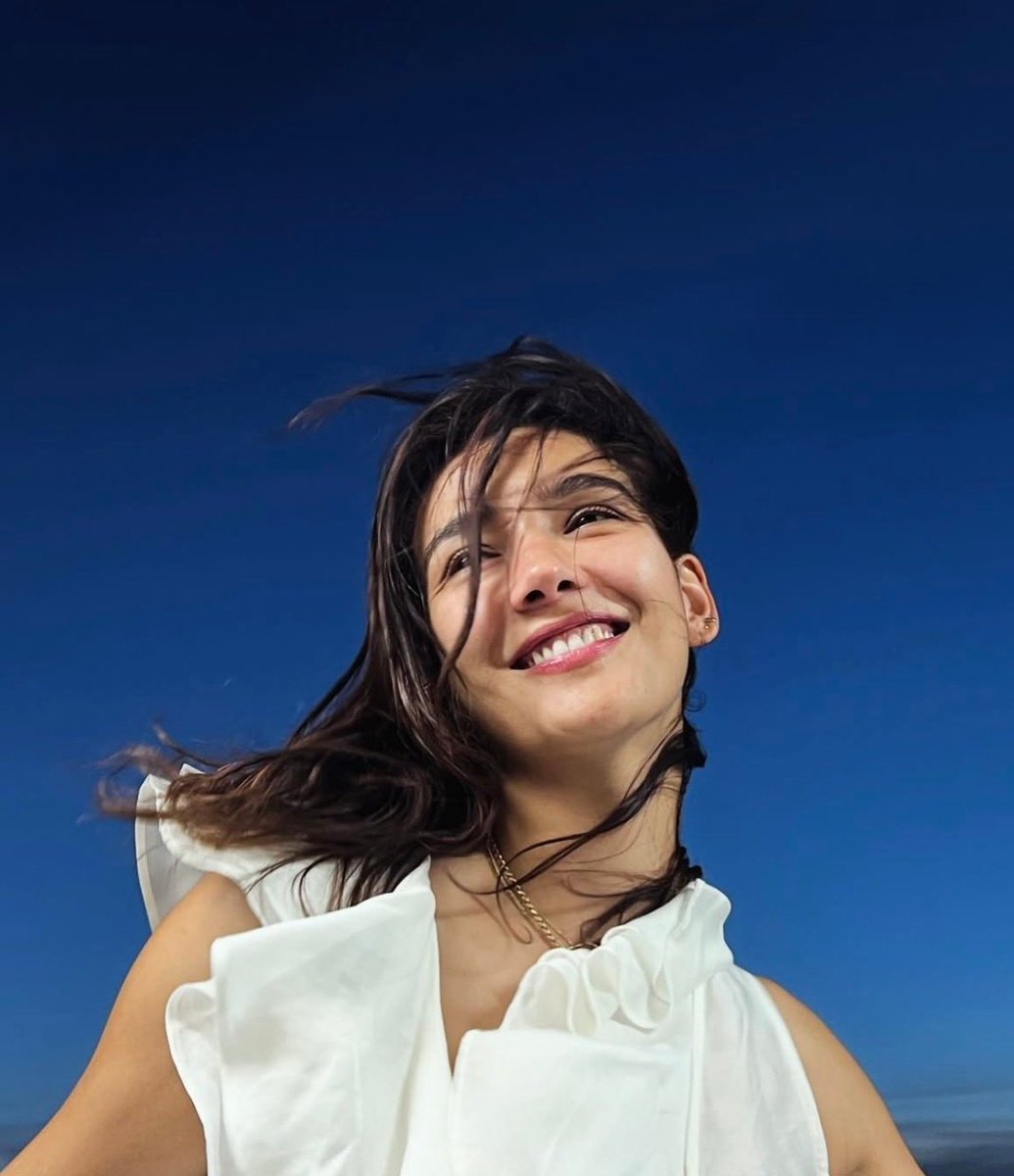 onun güzellik ve tatlilik

NiceYaşlara AybükePusat