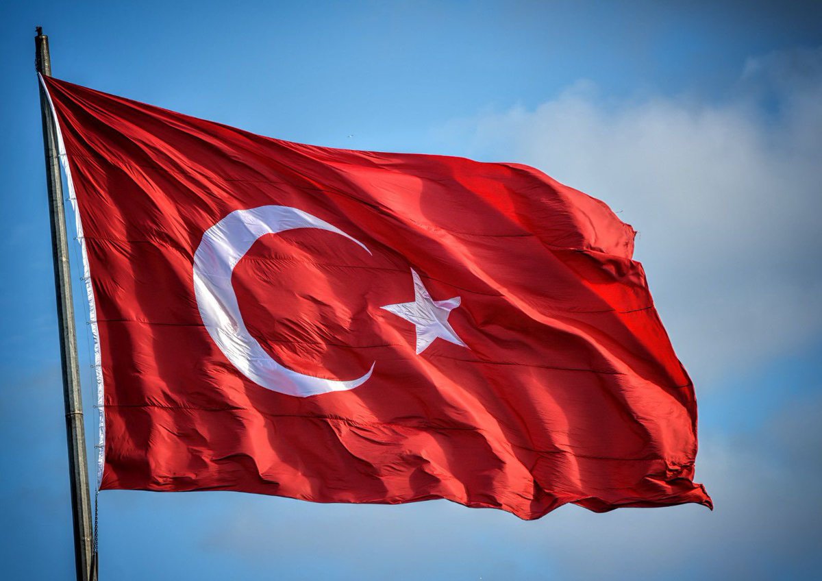 Balıkesir 9. Ana Jet Üs Komutanlığı filosuna ait F-16 uçağımızın görev uçuşu sırasında yaşanan kaza sonucu bir pilotumuzun şehit olduğunu derin bir üzüntüyle öğrendim.

Şehit olan Hava Pilot Binbaşı İbrahim Bolat’a Allah’tan rahmet; ailesine, Türk Silahlı Kuvvetlerimize ve aziz