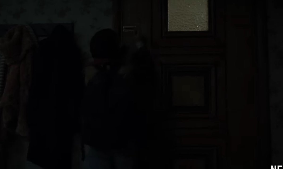 pttholic's tweet photo. Will Byers is the ultimate horror genre’s “Final Girl”. Reached home, locked the door, called 911, when door unlocked he bolted to barn, loaded a gun and didn’t drop it when he was dragged to ud. No food or water, he was dying, still kept sending sos with his walkie https://t.co/GbIIQiCYOz