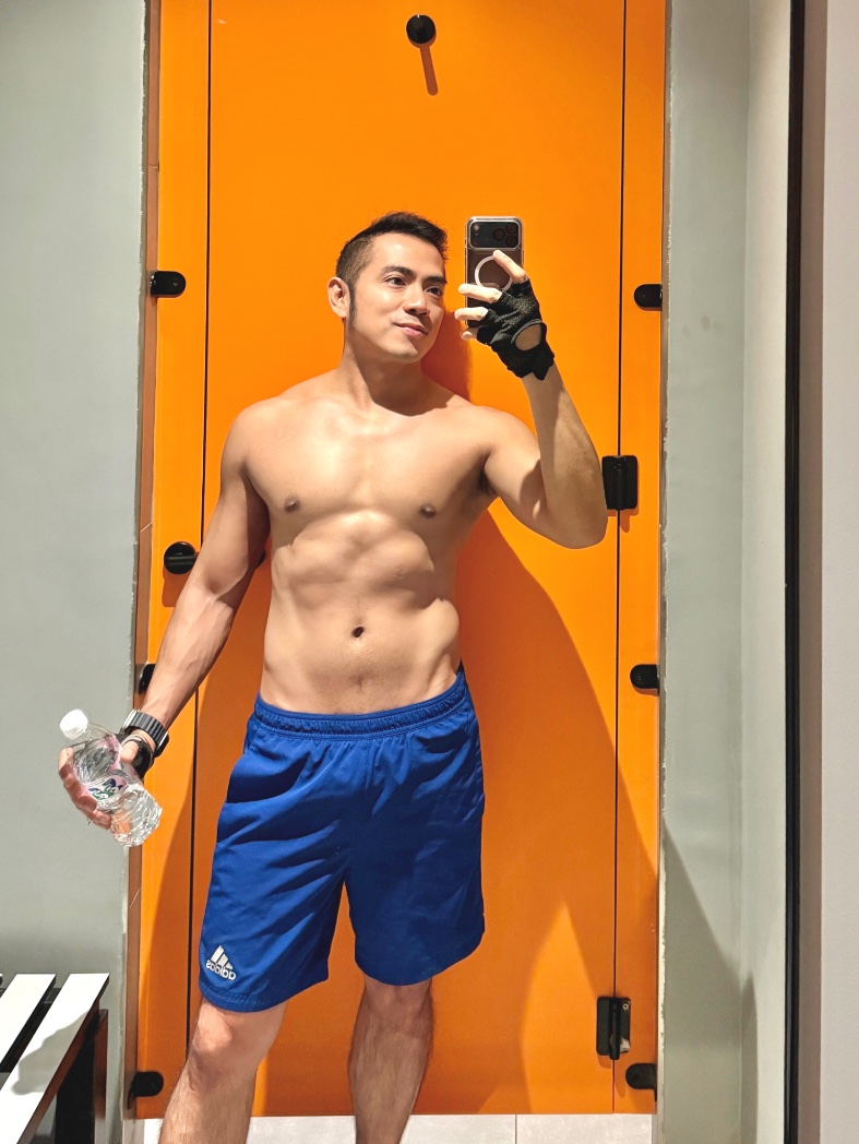 dearjohn06's tweet photo. I believe my fasting is working. Yallah! 🦾 https://t.co/Bb8GMhQmq5