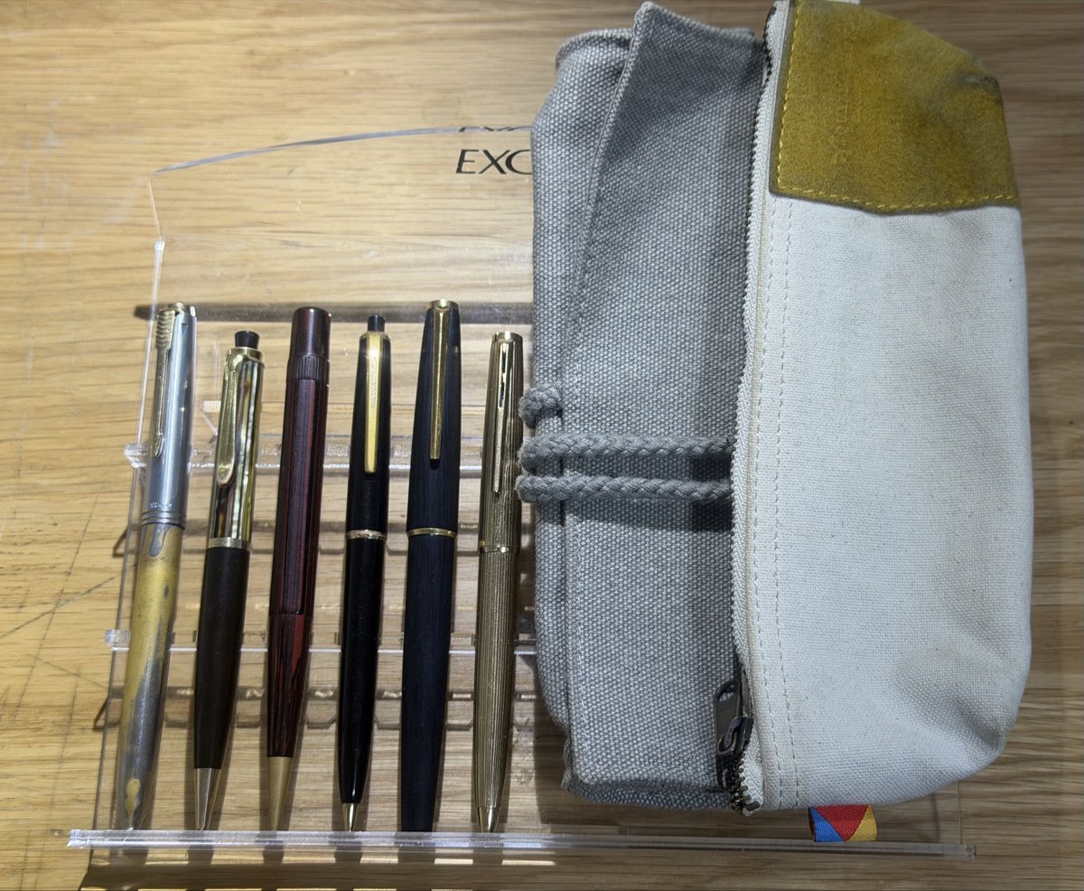 Kouda_st's tweet photo. #文房具物販
緊急でお金が必要になったため売ります。
できればメルペイor PayPay送金でお願いします🙇‍♂️
メルカリとYahooフリマ使用可能です。
気軽にDM、リプしてください。 https://t.co/1XdKFMeIl9