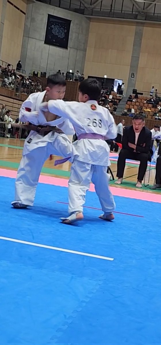 JKinchan's tweet photo. ローズカップJAC予選
3年軽量優勝🥇
本間に動き悪すぎてどの試合もヒヤヒヤ
優勝者しか貰えない権利
1つ勝つのも難しい中頑張りました
早く強い空助に戻れ！！
頑張れ空助！
ナイスファイト✊ https://t.co/oEqV1vyc8z