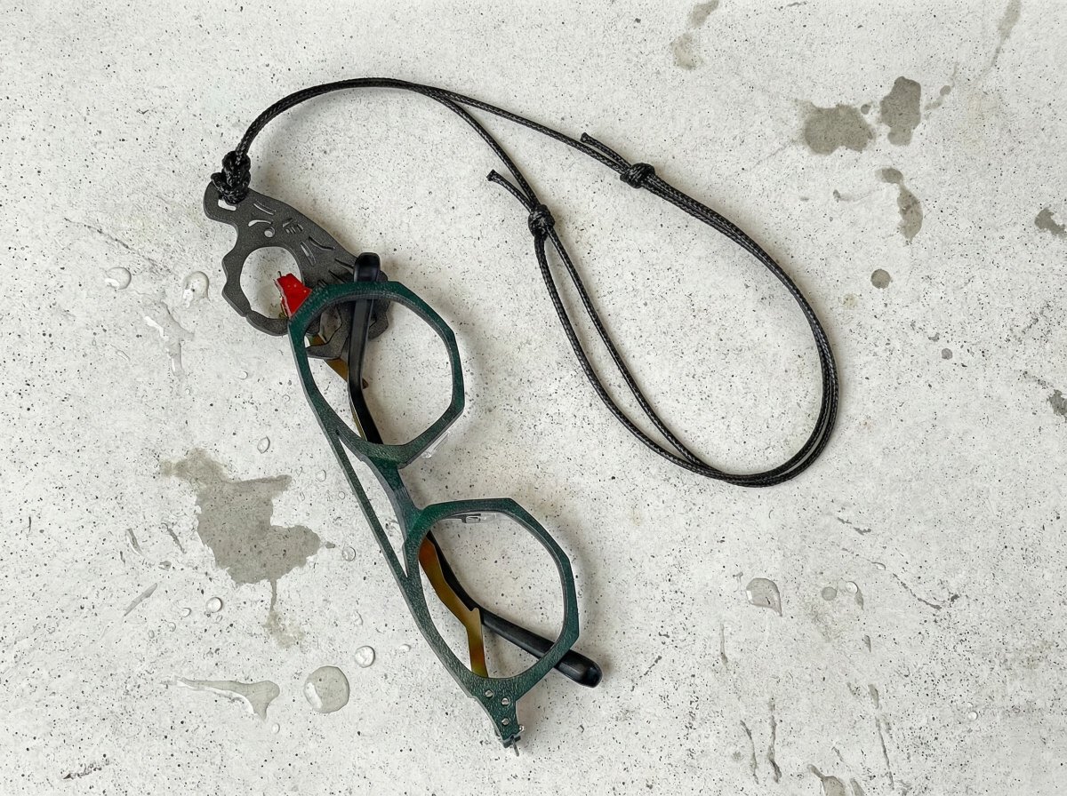 design88eyewear's tweet photo. #あなたのメガネを選ぶ基準は何

メガネを選ぶ基準、
第1位は何ですか？
デザイン？
掛け心地？
それとも「語れるストーリー」？

design88には、その全てがあります。

特に中の人の手仕事による塗装は必見。
あなたの基準、満たせる自信があります。 

#design88 #メガネ選び #日本製 https://t.co/bM9VU5qqxR