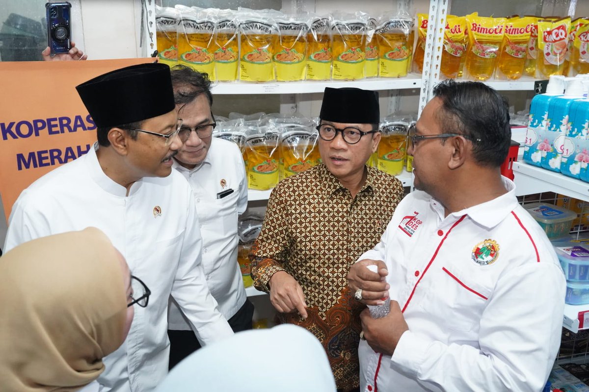 KOPERASI DESA MERAH PUTIH dari Rakyat untuk Rakyat Mensejahterakan Masyarakat Desa

<a href="/YandriSusanto/">Yandri Susanto</a>
@SekretariatKabinetRI 
<a href="/BpsdmKemendesa/">Bpsdm Kemendesa</a>

#PendampingDesaKuatkanKoperasiDesa
#KawalKoperasiDesaMerahPutih
#StopIzinBaruMinimarket