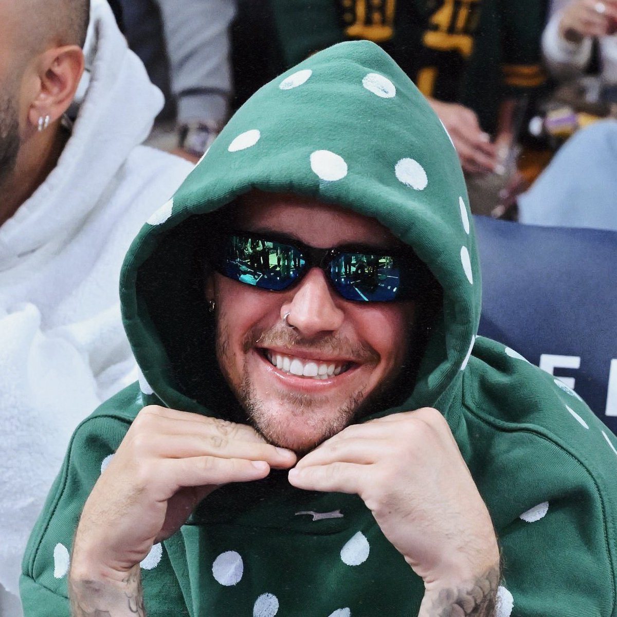 comfort ◡̈ tweet media