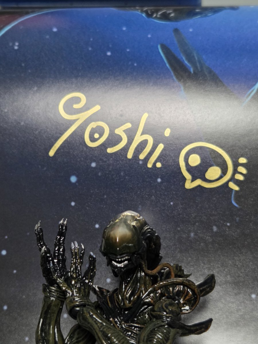 52TOYSさんのプレゼントキャンペーンで当選したYoshi.さんのサイン入り