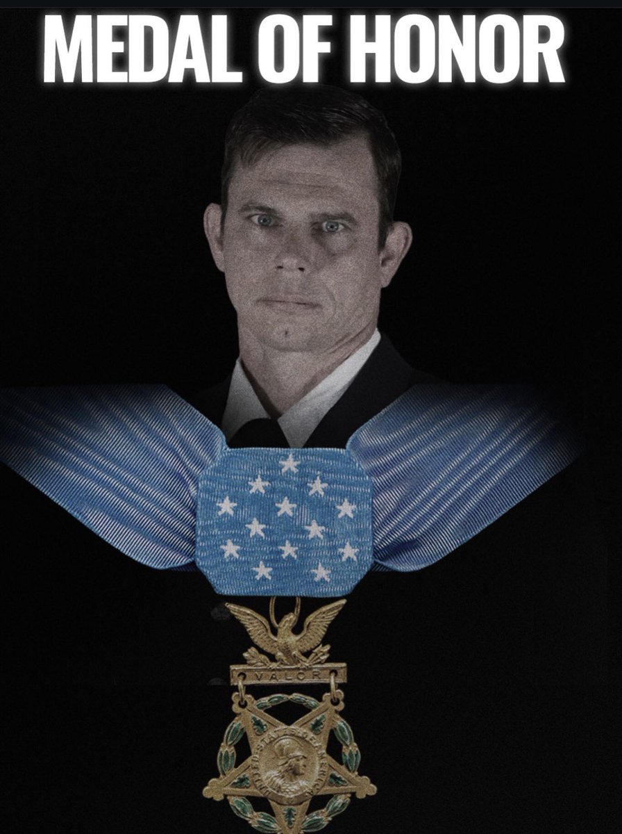 Drkhrslionheart's tweet image. 2 Real Life Hero’s. Medal of Honor recipients Capitan Royce Williams and CW5 Eric Slover. Fkn Legends among us. May God Bless the United States of America. 🇺🇸