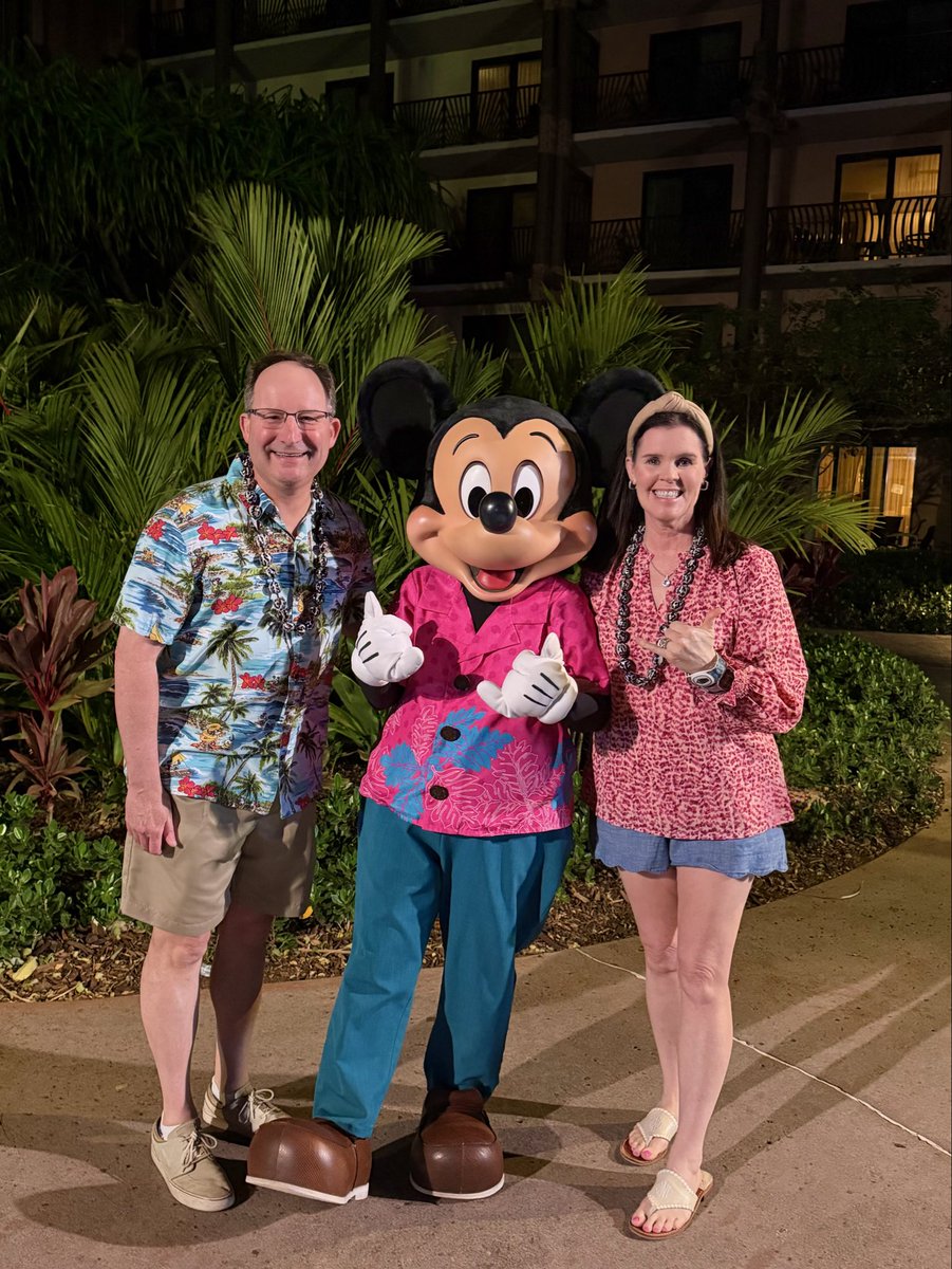Aloha, from Disney Aulani, Armchair Income Warriors!
.