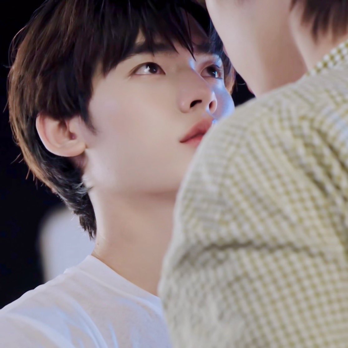 "ใครอะตี๋ ดีนะพี่เท่ 😼"