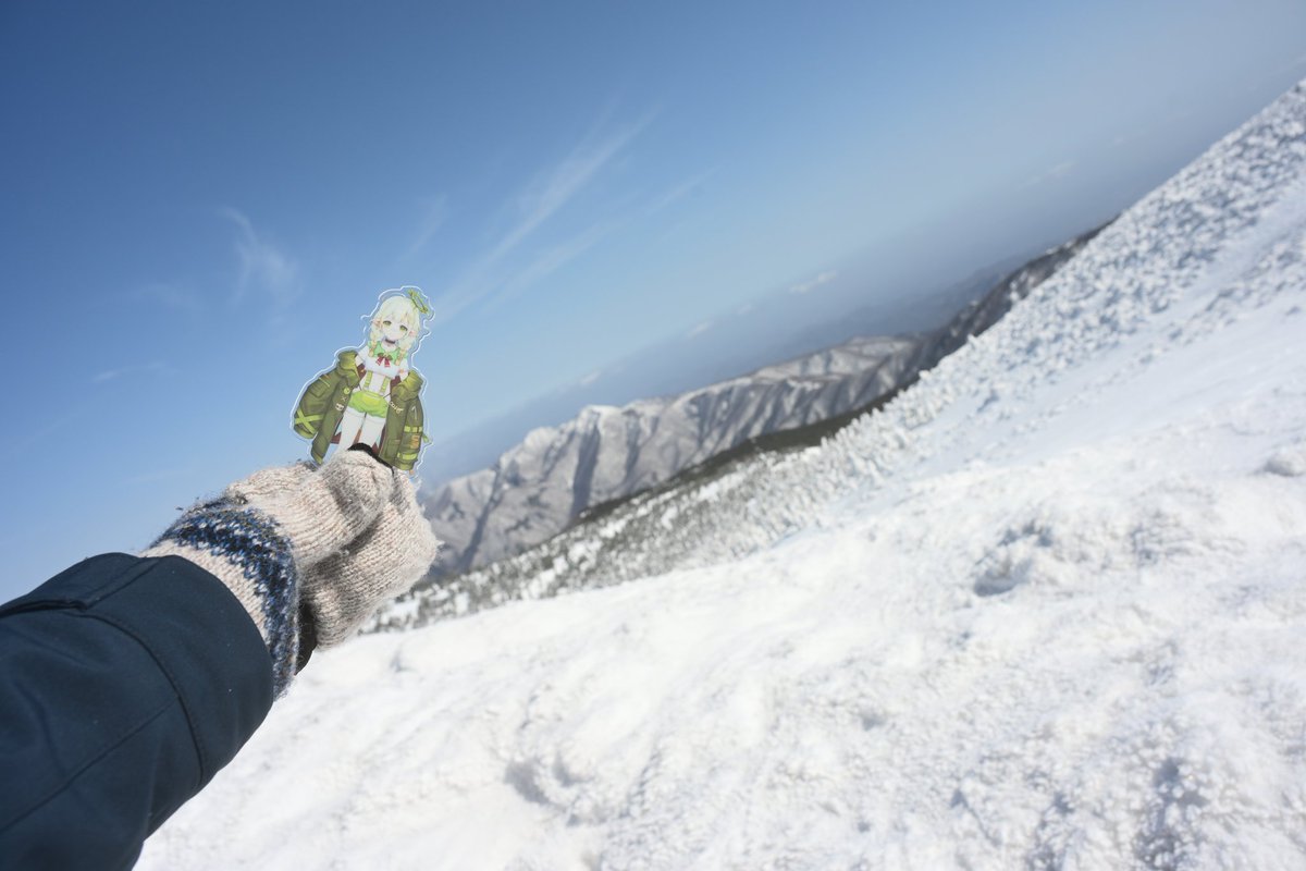 brianchang04's tweet photo. 跟阿統ㄑ看藏王樹冰+爬雪山
好孩子不要跟我一樣裸裝爬山喔
感謝好心ㄉ台灣人捐冰爪給我🥰
#c0daddy https://t.co/dizEOOE41u