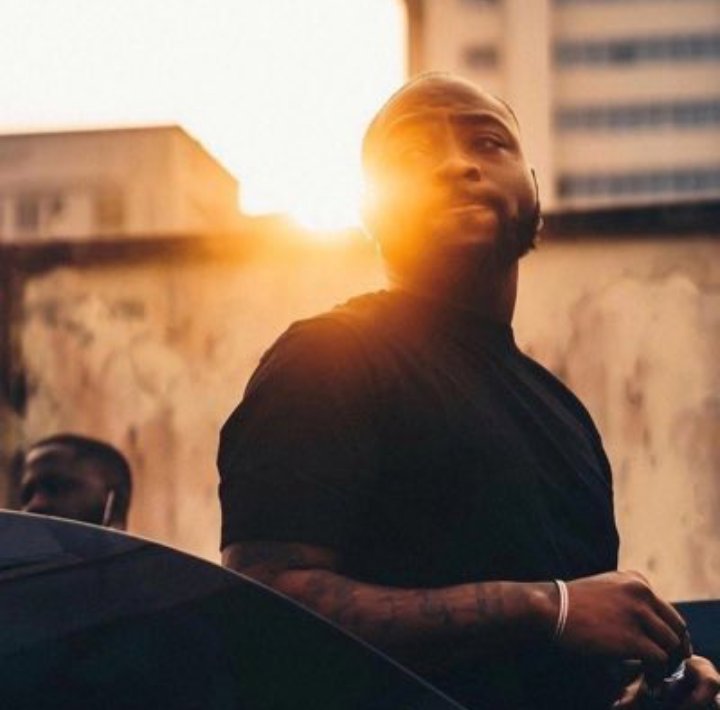 Good morning family and friends 👋👋 
May the light of God's love shine upon you as the morning sun grace the sky🙏🙏🙏