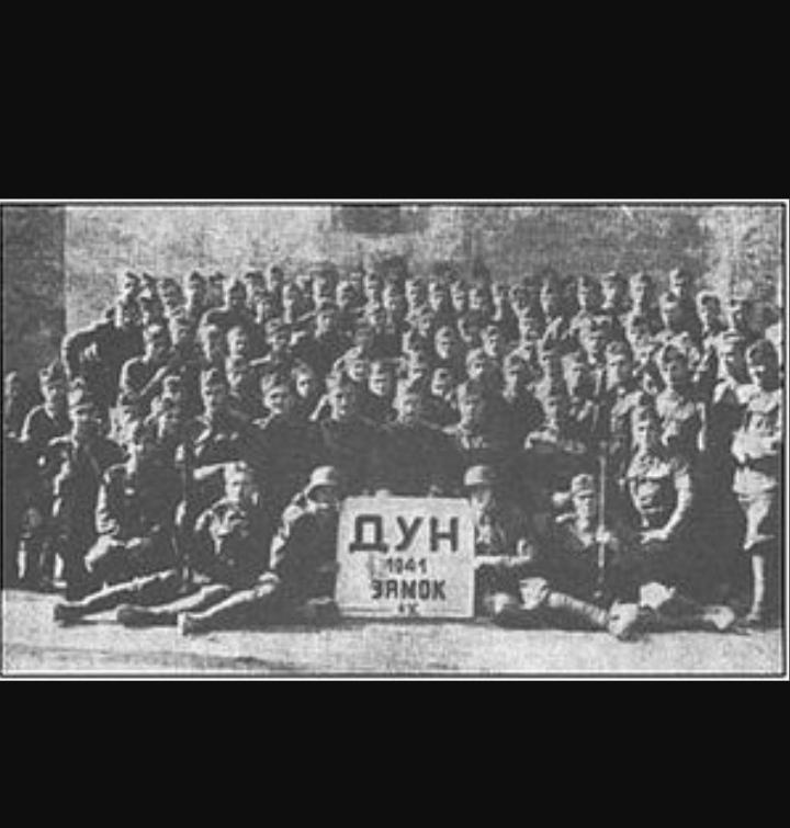 25 лютого 1941р. шеф абверу В. Канаріс дав санкцію на створення Українського легіону в складі Вермахту числом 700 - 800 вояків. Сформована "Дружина Українських Націоналістів" в числі 2 х. батальйонів: група "Північ" (в нім. документах "Нахтігаль") та.. upa75ua.blogspot.com/2021/02/25-194…