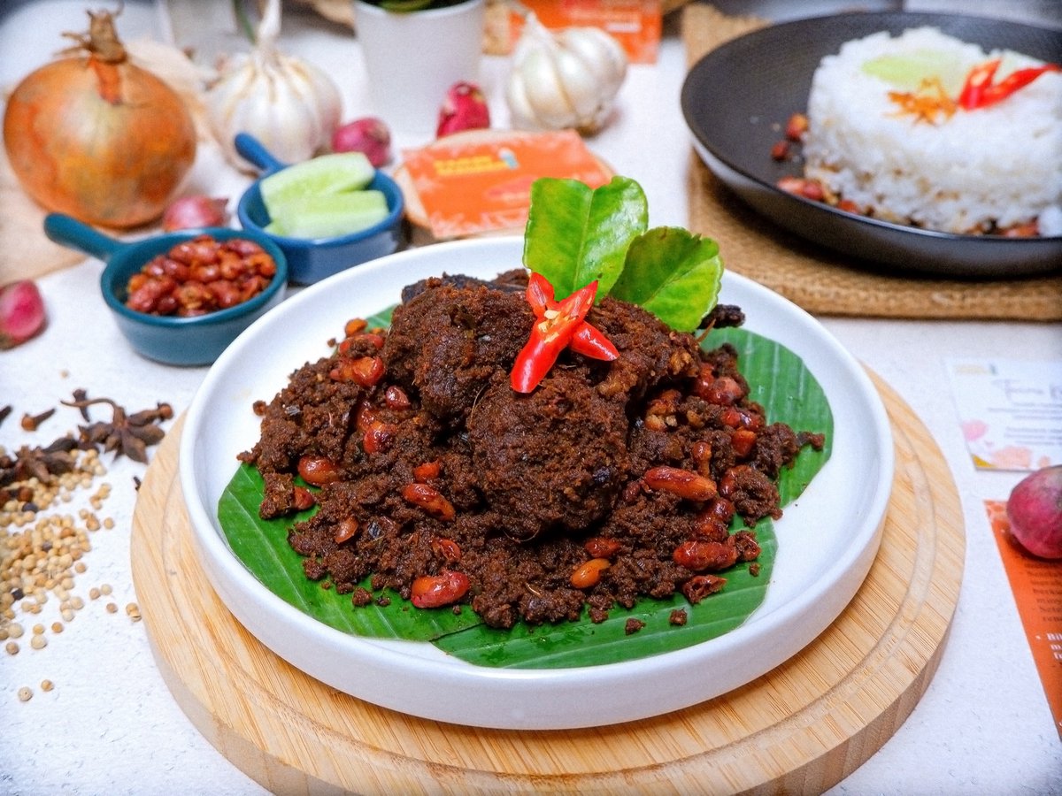 Labyrinth of her life tweet media