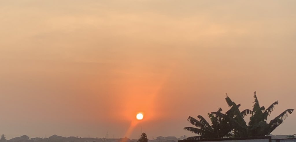 Good morning CT!✨

Another sunrise, another privilege.
Let’s move with intention and do good today.

Happy Wednesday frens🤍