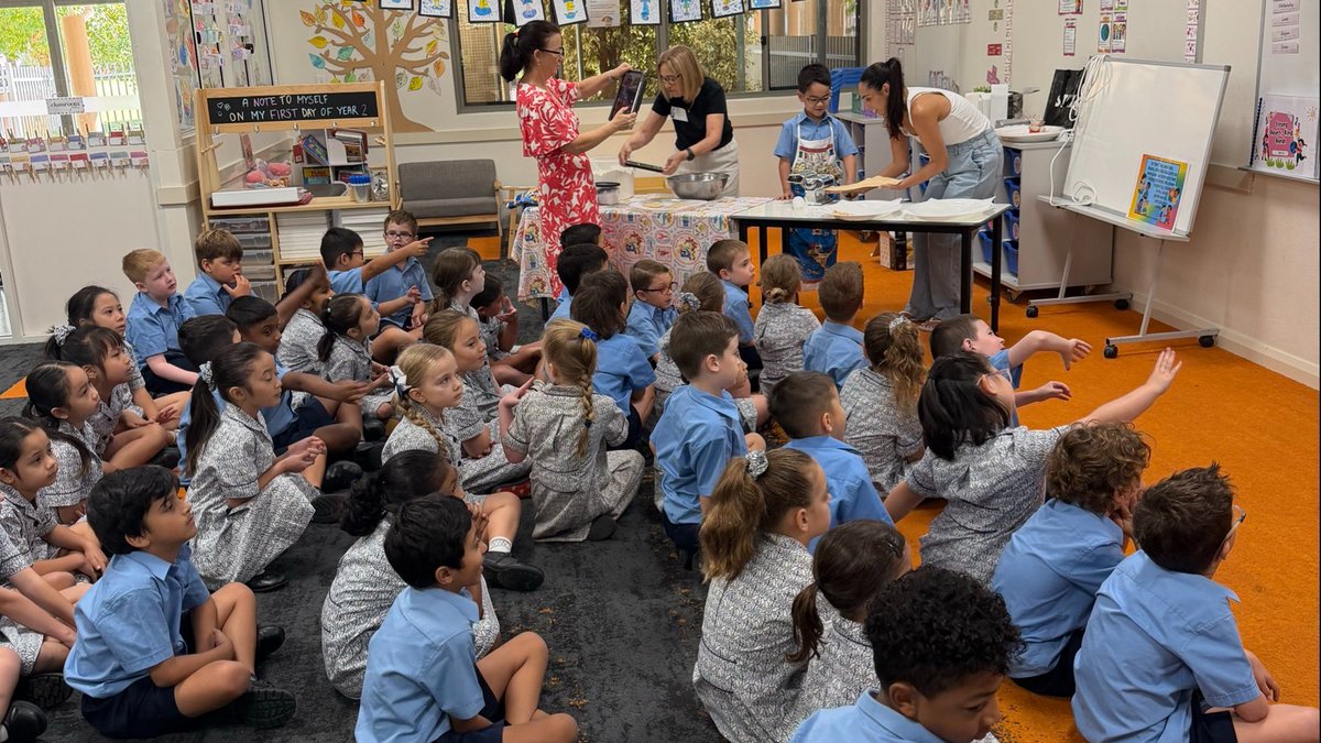 InfantJesus54's tweet image. Yesterday our Year Twos were treated to a very special visit from Mrs Gambitta’s Nonna and sister, who showed them how to make delicious homemade pasta from scratch! #ExpectGreatThings #ConnectedLearners #MotivatedLearners