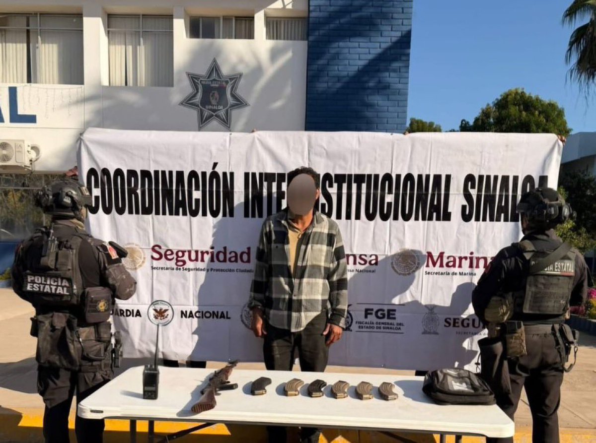 CARTEL ESCALATION 

A man was detained in the rural area north of #Culiacán, in possession of explosive devices, among them explosives adapted to be launched from drones