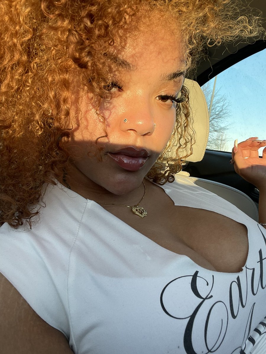 _Myaarosee's tweet photo. The sun is obsessed with me🧡 https://t.co/raDtzOKeDO