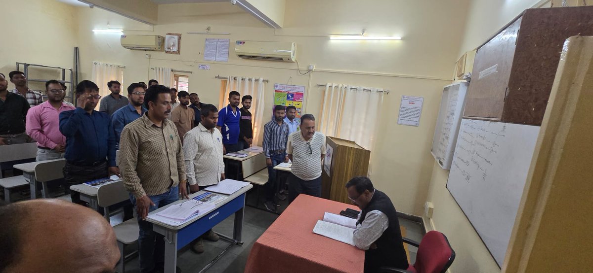 दिनांक 24-02-2026 को मुख्य अभियंता जबलपुर क्षेत्र द्वारा कटनी व्रत अंतर्गत विभिन्न संभागों की समीक्षा की गई