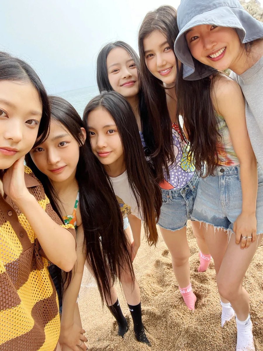juantokki's tweet photo. What’s HYBE going to do now?

This is the second time MHJ offered reconciliation for the sake of NewJeans. 

She’ll give up 25.6 billion KRW in exchange for ending the lawsuits and the entire conflict and letting NewJeans live their dreams together as five. https://t.co/V86pAMH0fr