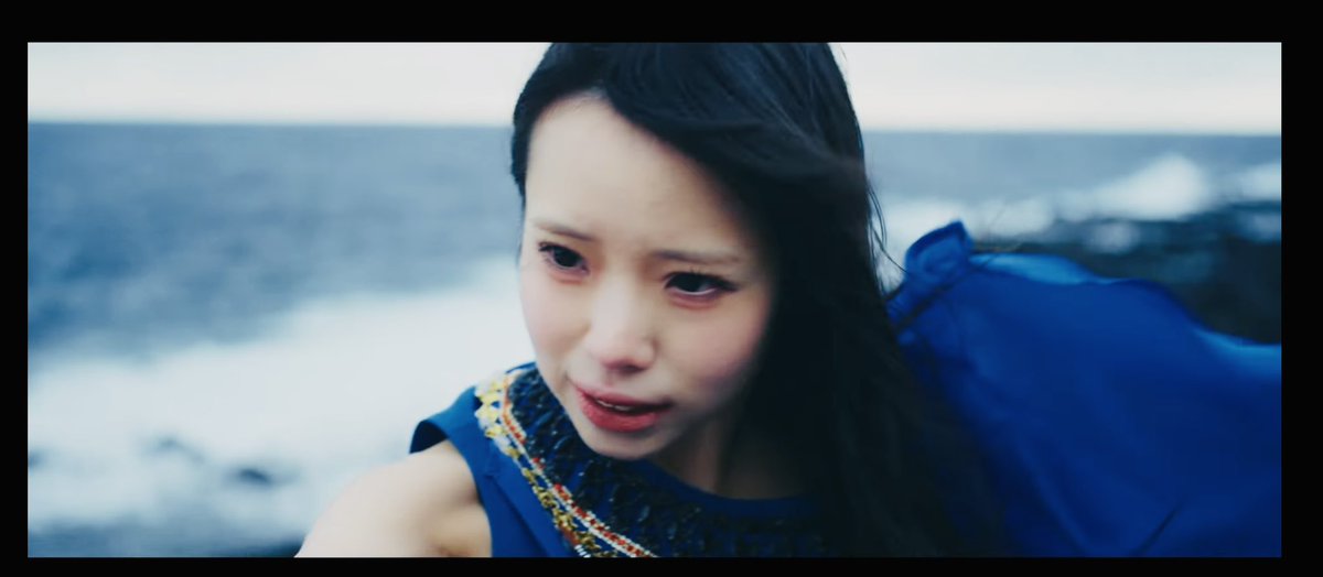 kana_mam_325's tweet photo. デコ出しかれんちゃんも大人っぽくていいなぁ😊
それと何回も心で叫ぶ…かれん！危ないからこっち来て歌いなさいっ！

#そなた便り  #Tobealive https://t.co/cbVtsPbgI9