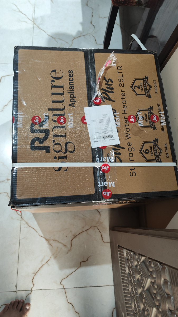 EarthzVivek's tweet image. @XpressBees_IN a very poor support and delivery mechanism..last 12 days my parcel is pending from pickup..3 times ppl come and go..noone picking parcel saying it's large...#XPRESSBEES: AWB 24591750152952..message showing customer want later pickup..#pathatic #service
