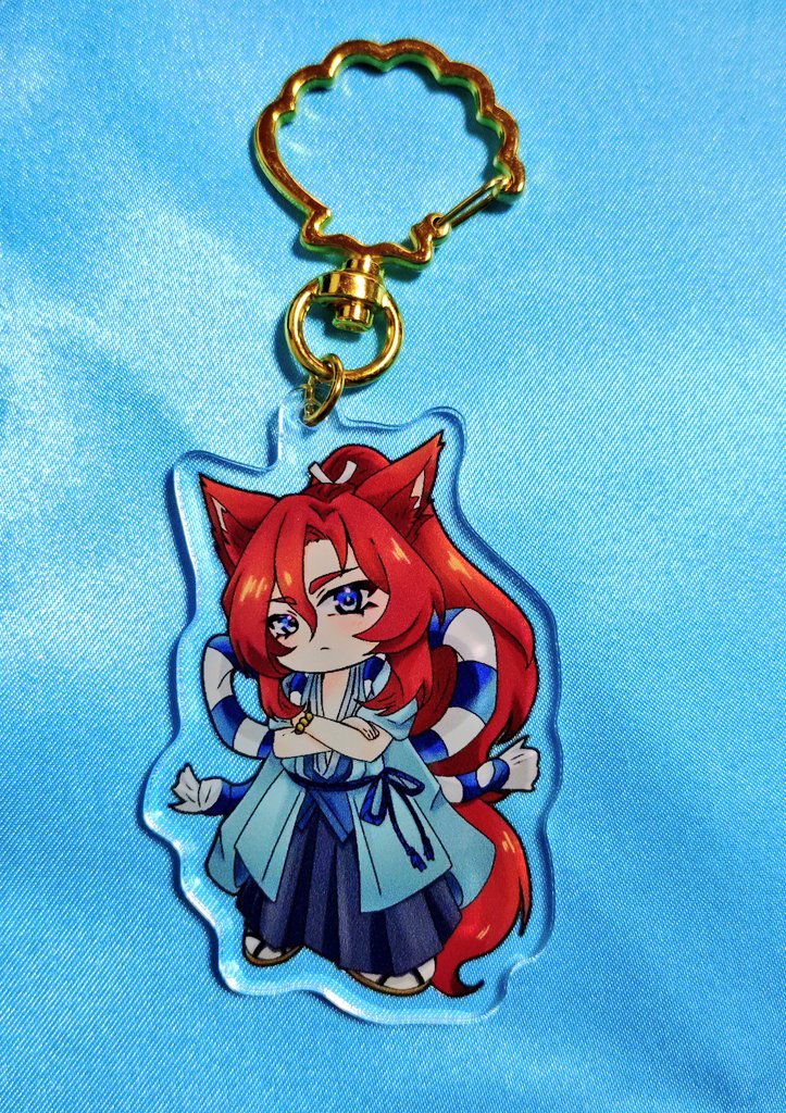 全体はこんな感じです！ 6センチのアクキーになります。