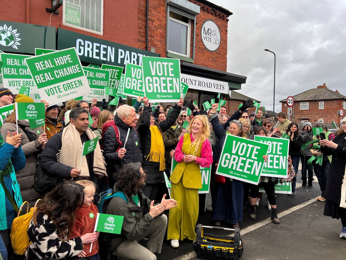 Hannah Spencer, the Green Party candidate for the Gorton and Denton by-election, joined supporters on the campaign trail in Manchester on February 13, 2026, engaging with voters ahead of the vote.

#HannahSpencer #GreenParty #GortonAndDenton #Manchester #ByElection #picturestory