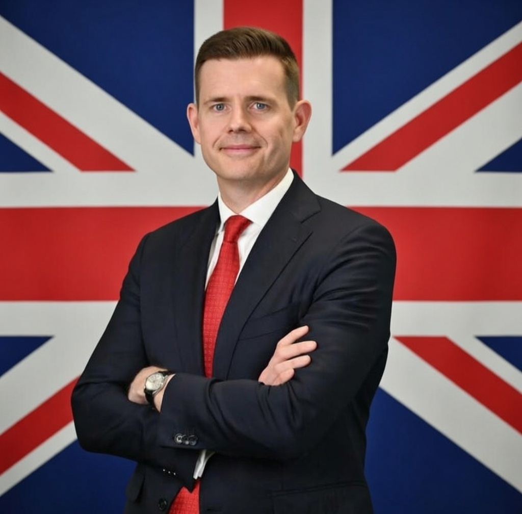 💙💙💙 Please Retweet 💙💙💙  
Britain is our home – let's keep it proud and strong!

<a href="/GoodwinMJ/">Matt Goodwin</a> will defend British values, reward hardworking Brits, and put Gorton &amp; Denton FIRST.

No more decline under Starmer.

Wave the 🇬🇧 high – vote Reform on 26th February and take back our