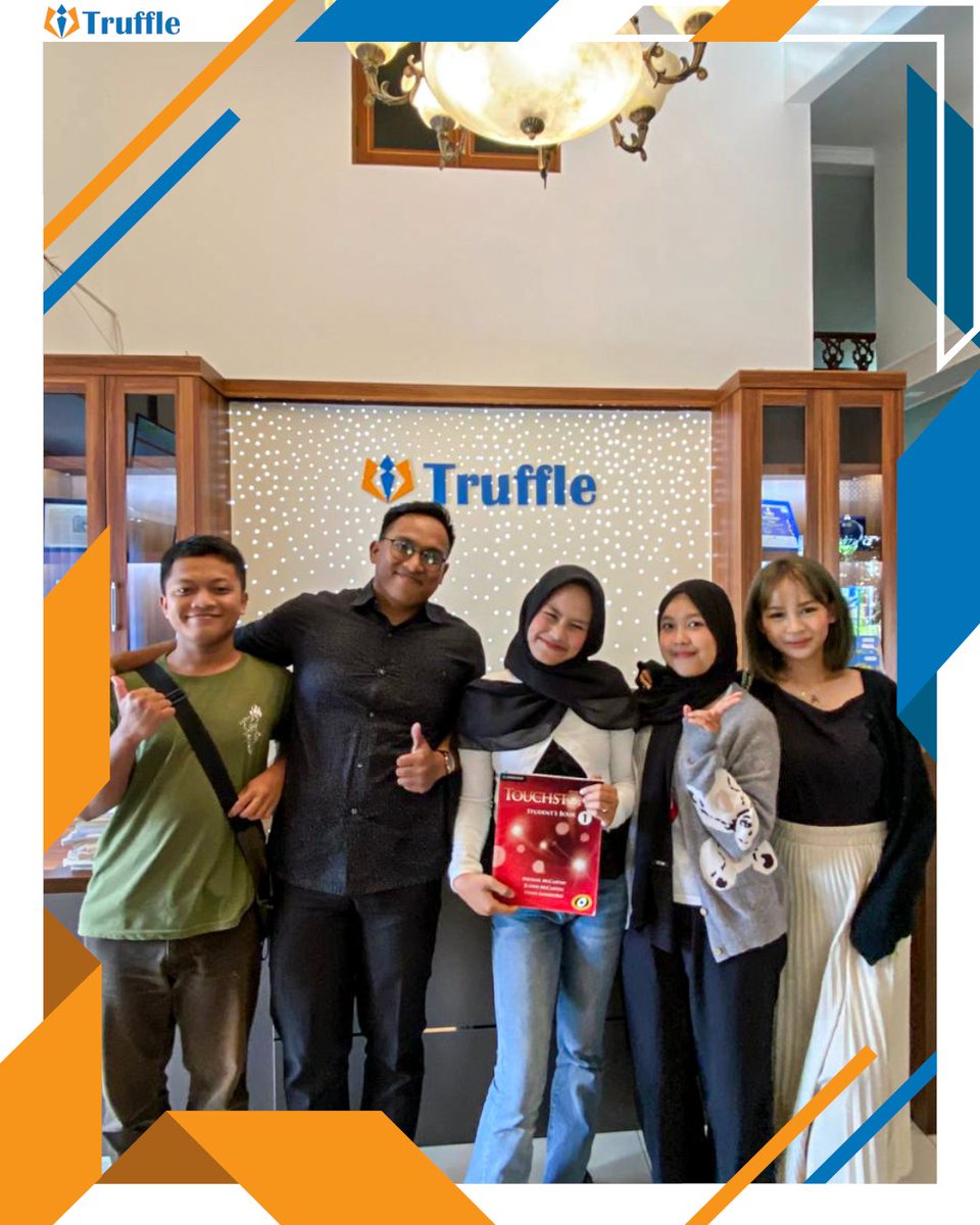Trufflelanguage's tweet photo. Selamat untuk Kak Ayub, Nauli, Nazwa, Aisyi ! 🎉
Atas pencapaiannya menyelesaikan Kursus Bahasa Inggris General Level A1 👏✨

Terima kasih sudah belajar dan bertumbuh bersama Truffle 🤍
Yuk, giliran kamu selanjutnya!
➡️ DM kami atau klik link di bio untuk info kelas 💬
4d https://t.co/ZVSLv2ogO4