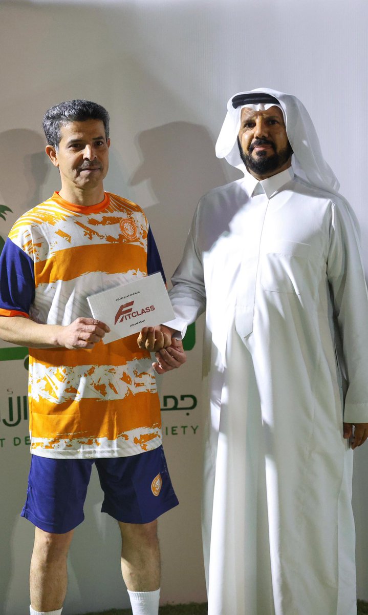 t_najaan's tweet photo. 🔖جوائز الأفضلية برعاية نادي فيت كلاس 
FlTCLASS

•أفضل لاعب في مباراة قدامى السد VS قدامى الشرق ، الكابتن / خالد بن فهد الفهادي 

•أفضل لاعب في المباراة العراب VS ليفربول ، الكابتن / ناصر بن محمد الجميعة  

#جمعية_التنمية_بنعجان
#إدارة_الإعلام_والتواصل https://t.co/BeNdXXHQHZ