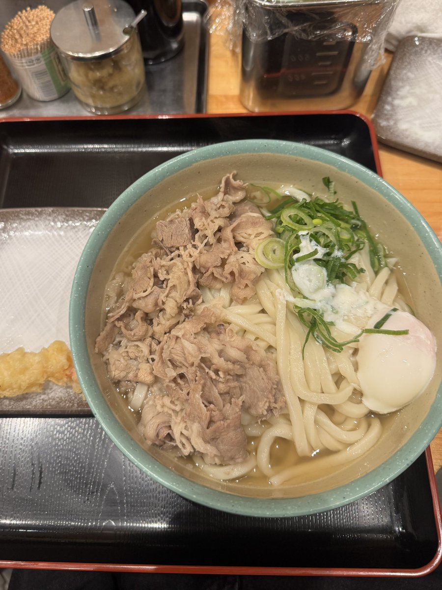 catzcrewz's tweet image. คนญี่ปุ่น                                    คนไทย