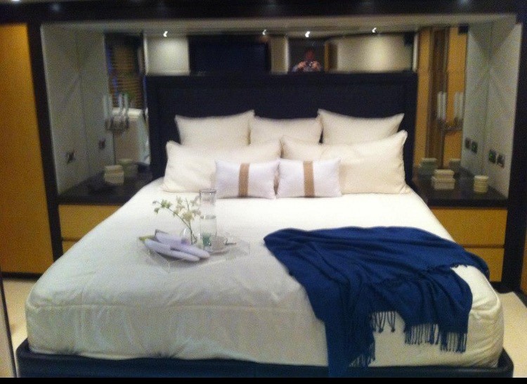 ShineBoating_Go's tweet image. Custom-built for your needs 🌊 Meet the Shine 86ft – a high-performance. Built for stability. One-stop service from concept to delivery.  🚤⛵️Learn more：shine-boating.com #Catamaran #HighPerformanceBoat #MarineSolutions #OneStopService #ShineBoating