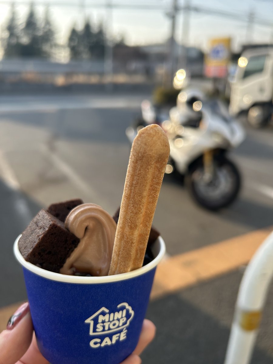 みい🍨 tweet media