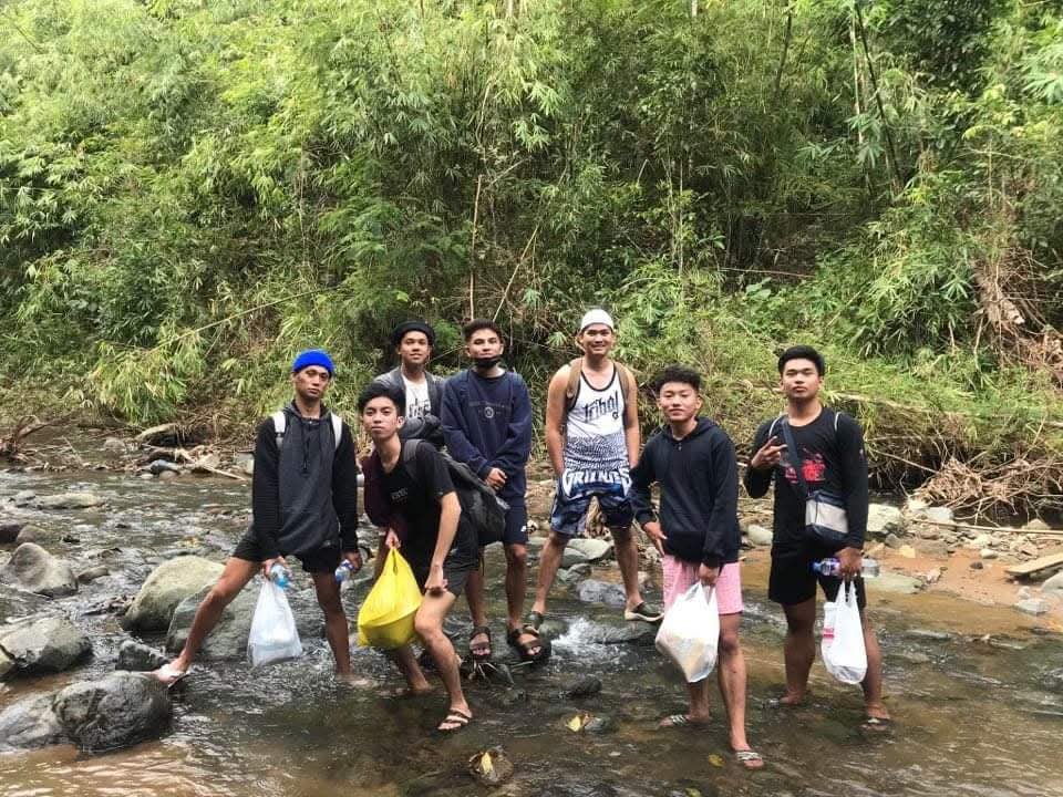 Xplicitwen's tweet photo. Medyo nakakasama ng loob yung pagkawala mo agad, sir. Pero ganon talaga iniisip ko nalang na painless death ang binigay sayo ni God, at the same time ang unfair para sa mga iniwan mo agad https://t.co/DSsAVGr4gC
