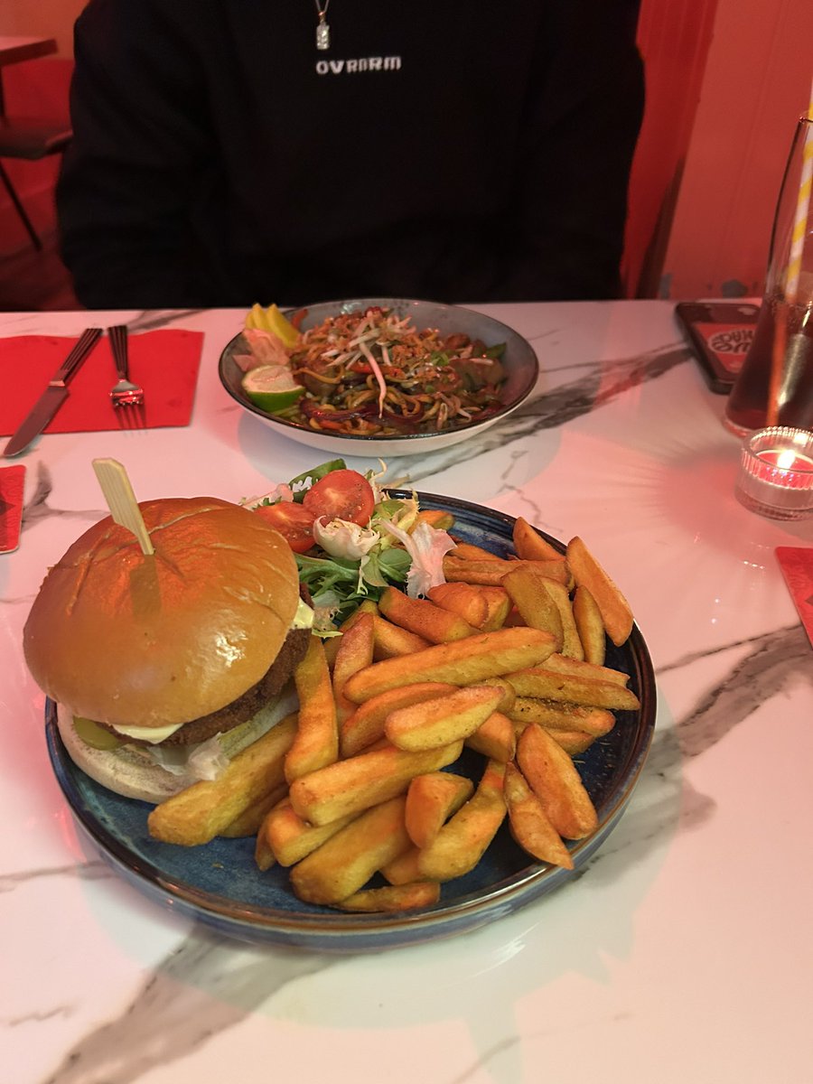 Katarina Ore tweet media