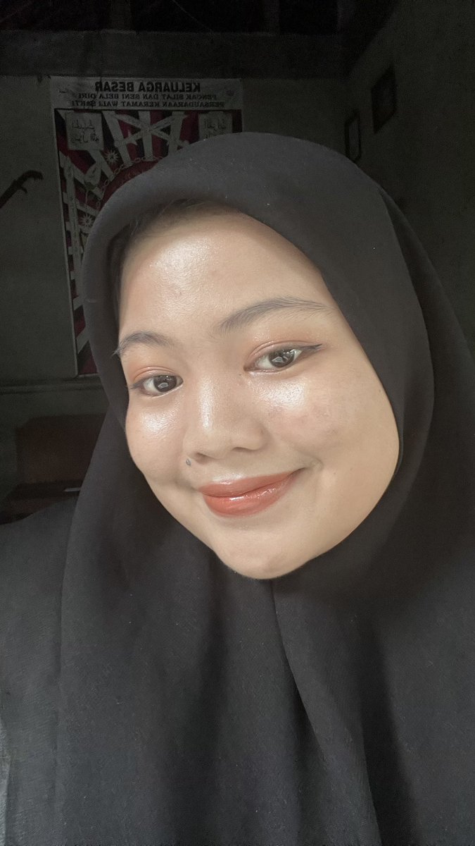 Aizah || Beauty Enthusiast🦋 tweet media