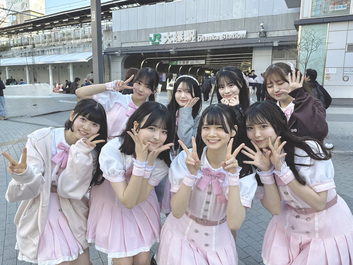 🌸 お礼 🌸

本日ライブ1本目 ハレとハレ！さん主催ライブ『 すーぱーはれ！ 』沢山のご来場頂きありがとうございました🙌🏻

ハレハレさんの盛り上がりを受け継げるように #さくカレ たっぷり曲を詰め込んでお届けしました❤️‍🔥

改めてハレハレさんお呼び頂きありがとうございました☀️🌈