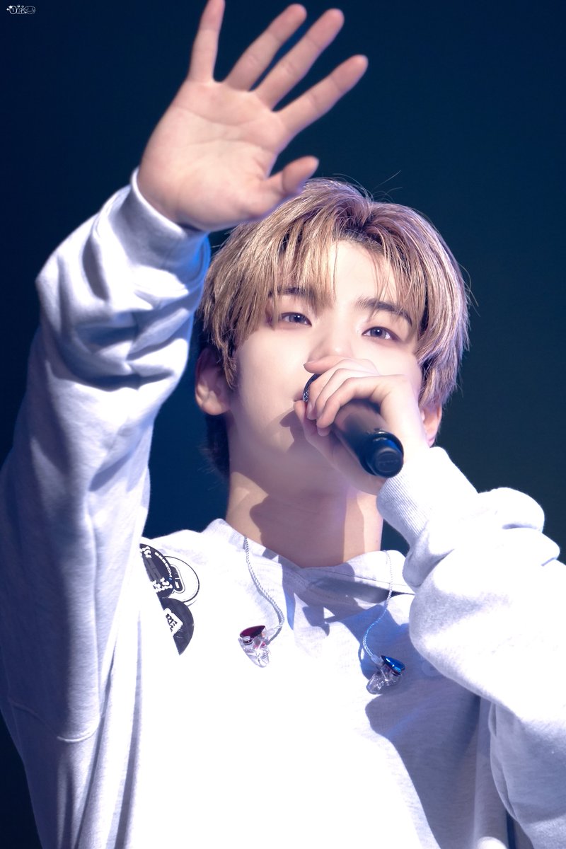 #82MAJOR #82메이저 #에이티투메이저
#김도균 #KIMDOGYUN
<a href="/82MAJOR_231011/">82MAJOR</a>