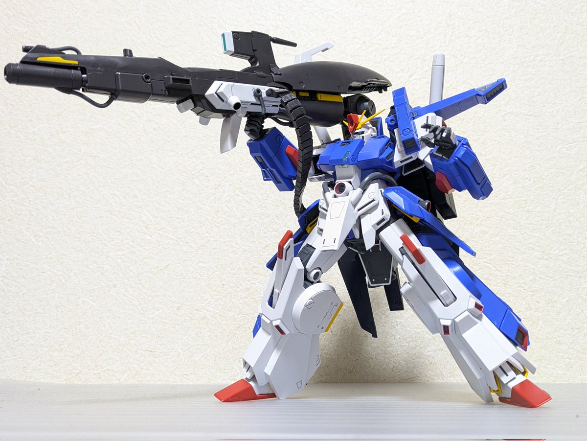 MG　フルアーマーZZガンダム（ver.ka）　完成！

基礎となる通常版、後発の強化型、FAZZの全ての要素を兼ね備えたZZの傑作キット。
めちゃくちゃボリューミーで作るのに時間はかかりますが、大満足の内容です😆

#ガンプラ
#ガンダムZZ