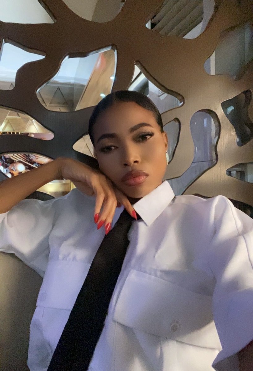 If monday had a face, it would look this composed.

Good morning beautiful people. Cheers to a great day and blessed week 🥂✨