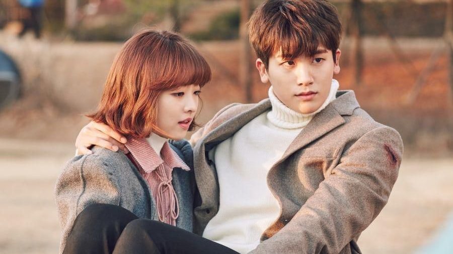 siempreestoyy's tweet photo. Today is the anniversary of the premiere of two iconic kdramas https://t.co/TNU1IprfCn